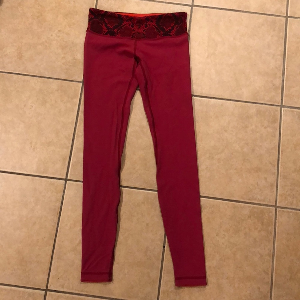 Reversible red/orange lulu lemon leggings